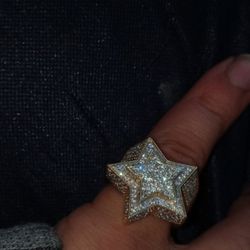 10K Diamond Star Ring