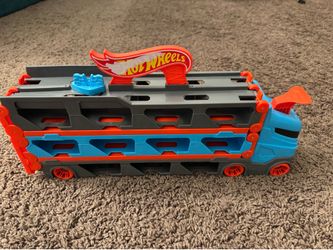 Hot Wheels speedway track / storage
