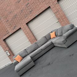 awsome nice gray sectional couch 3 pieces