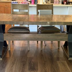 Bob’s furniture table & chairs