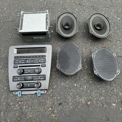 Stock Stereo For 2014 Ford Mustang 