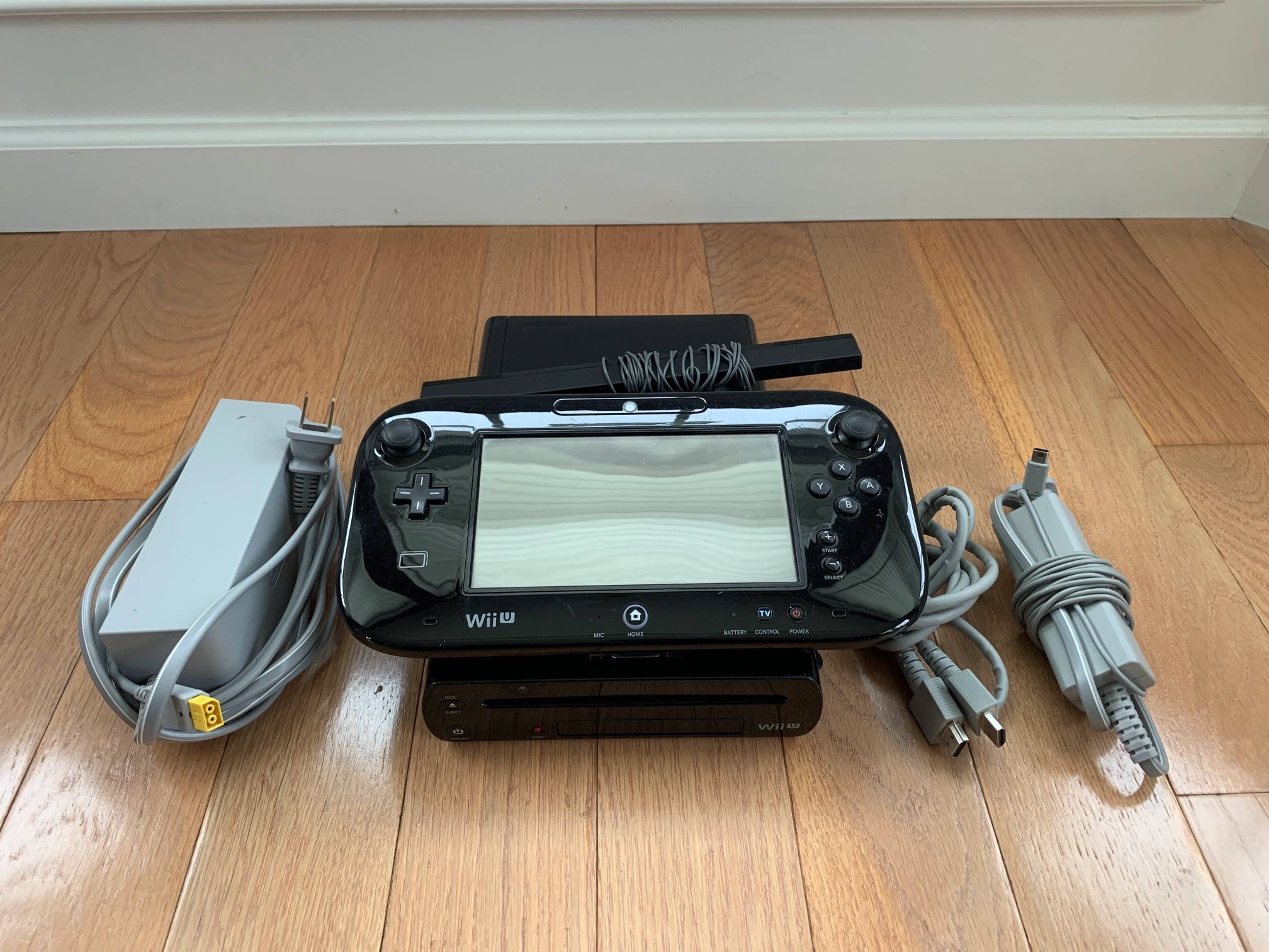 Nintendo Wii U 32GB Bundle with Hookups And Mario Tennis Ultra Smash