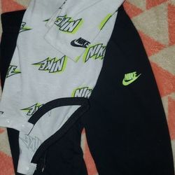 Boys Nike Set 18 Months