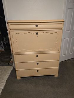Antique Dresser/jewelry