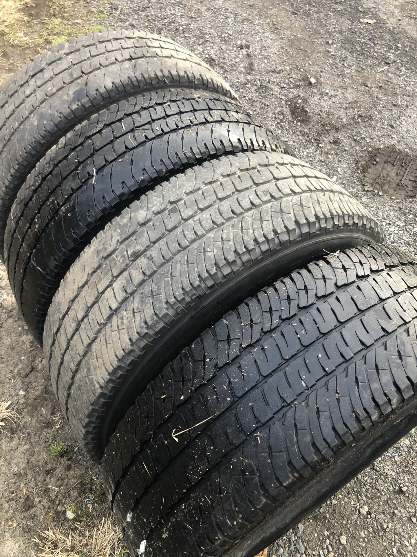 Full Set Tires LT 275 70 18