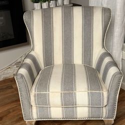 Accent Chair Like New 
