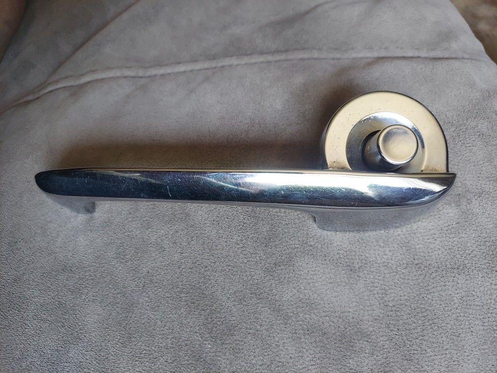 RH OUTSIDE DOOR HANDLE WITH BUTTON FITS 1950 LINCOLN 