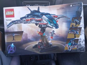 "LEGOS"  Avengers:  Age of Ultran Quinjet
