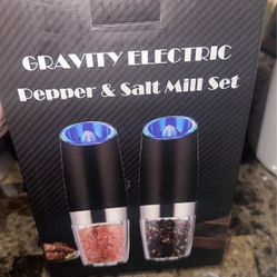 Pepper & Salt Grinder Set