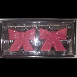 SALT & PEPPER SHAKER SET