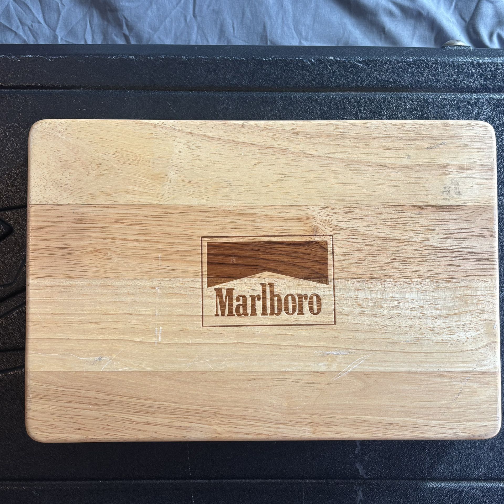 MARLBORO POKER SET