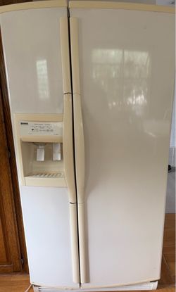 Refrigerator Kenmore Elite