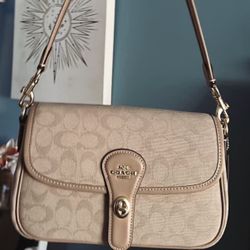 Coach Hadley Shoulder bag Signature Canvas 