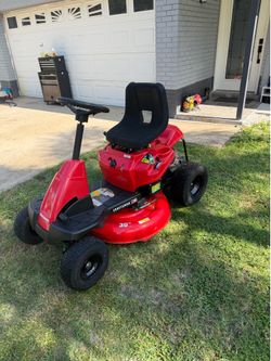 Like new riding lawnmower