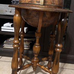 Vintage  Italian Globe Liquor cabinet.
