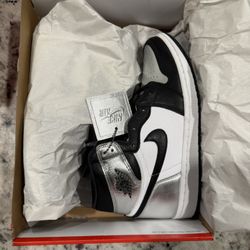 Jordan 1 Metallic Silver