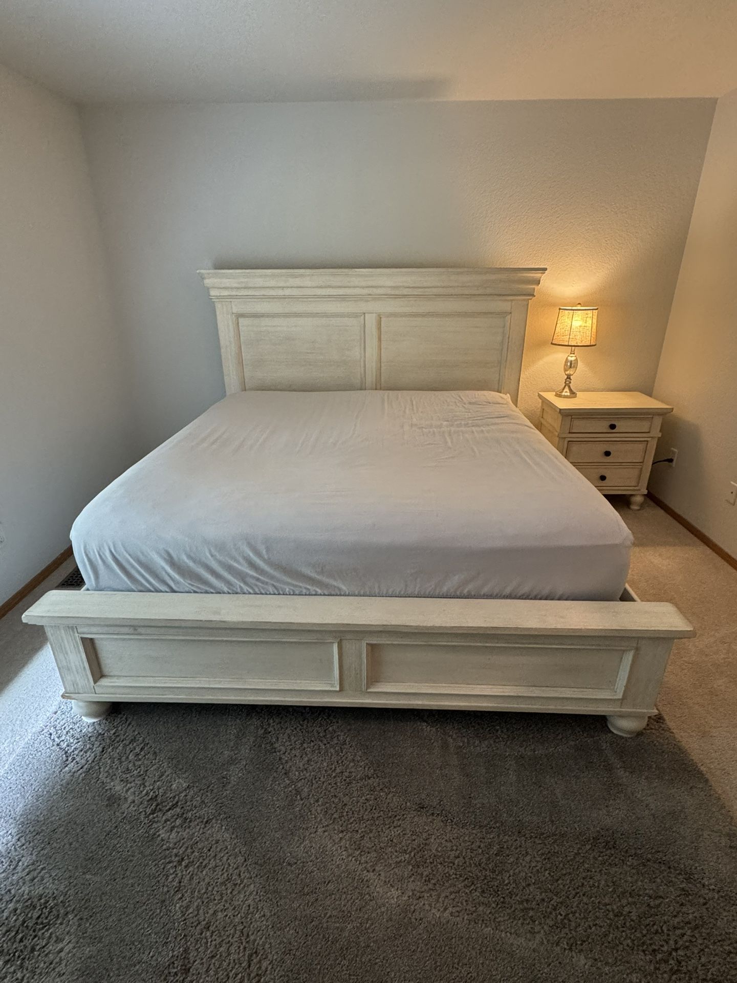 4 Piece King Bedroom Set