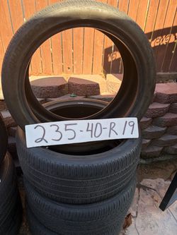 Hankook 235/40R19 Tires – Set of 4