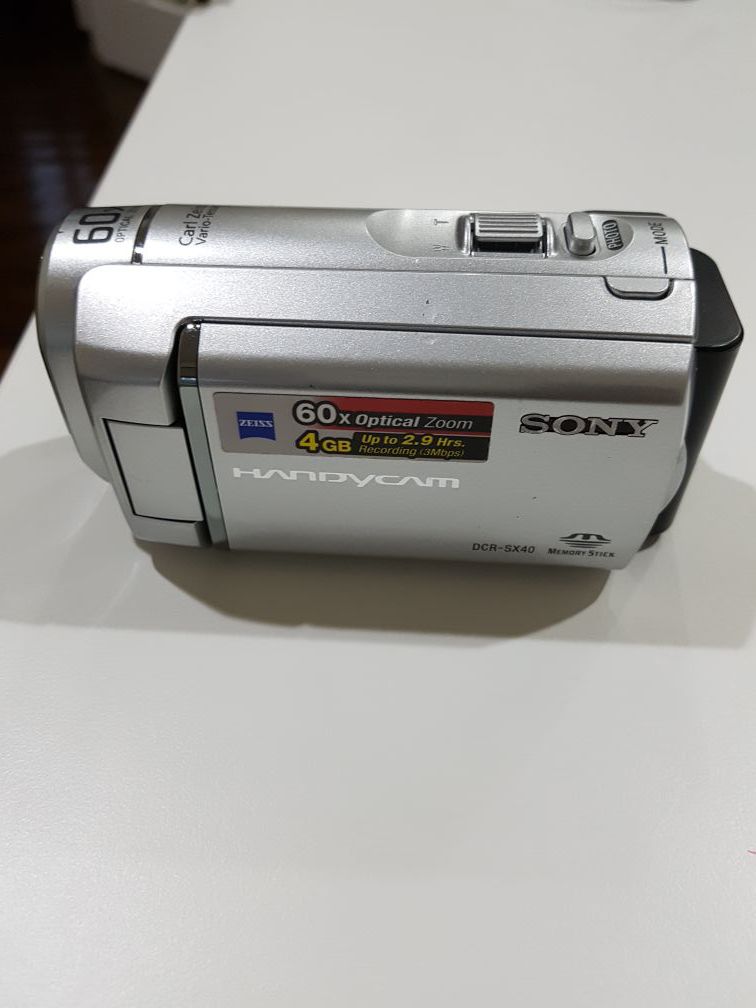 Sony camcorder dcr-sx40 in perfect condition