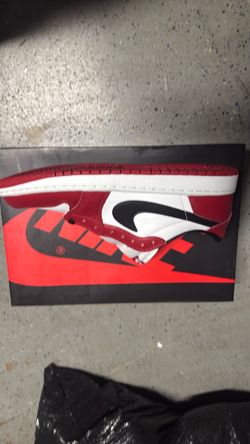 Jordan low varsity men size 11 ( new )