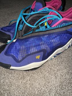 Nike size men 9 1/2 Russell Westbrook