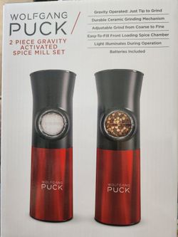2 Wolfgang Puck Battery Operated Spice Mill Salt Pepper Shakers Red