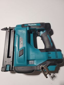 Makita nailer gun