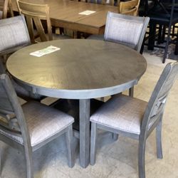 Beautiful Four Chairs Dining Table Round 42”. Inches Round Table Free Deliver