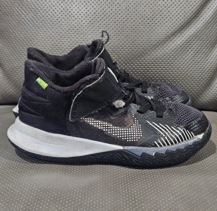 Nike Kids' Kyrie Flytrap 5 Basketball Shoes