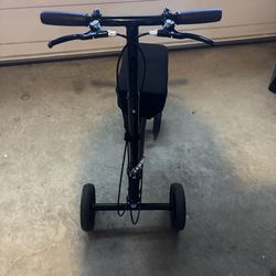 Knee scooter