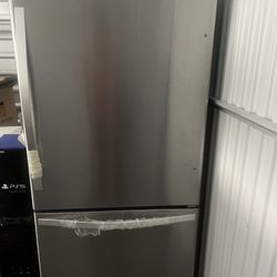 Whirlpool Refrigerator Stainless Steel 