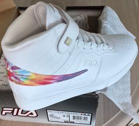 NEW 9&1/2$75NEVERWORN THEY SENT THE WRONG SIZE