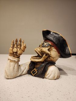 Pirate Wine Bottle Holder