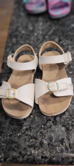 Girl White Sandals Sz 7c