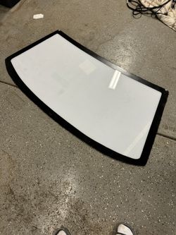 G Body Front Windshield 