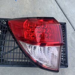 H R Honda Tailg Light Original Oem 