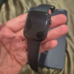 44mm Series 4 Apple Watch 