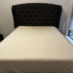 Full Size Bed (Mattress, Frame, & Metal Platform Included)