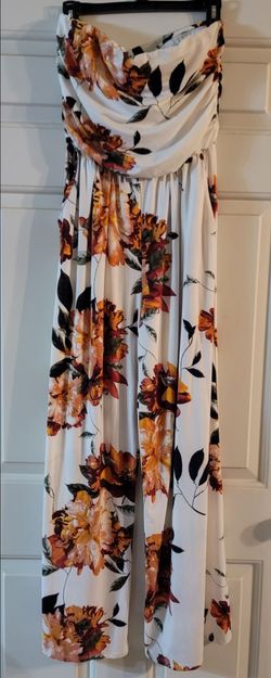 Large strapless jumpsuit with pockets