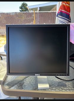 Dell 19” Monitor (E198FP) – Works Great!