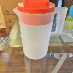 Rubbermaid Pitcher