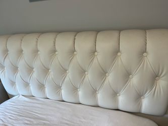 Full Size White Button Tufted Bed
