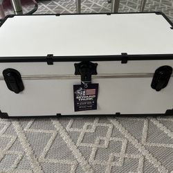 Seward Explorer 30 in. Trunk with Wheels and Lock, 