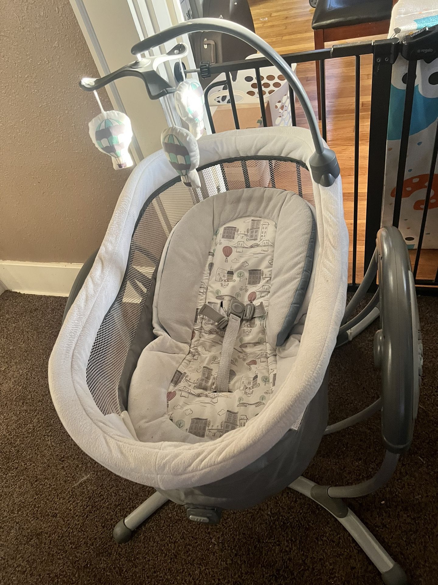 DuoGlider® Gliding Swing Graco Baby