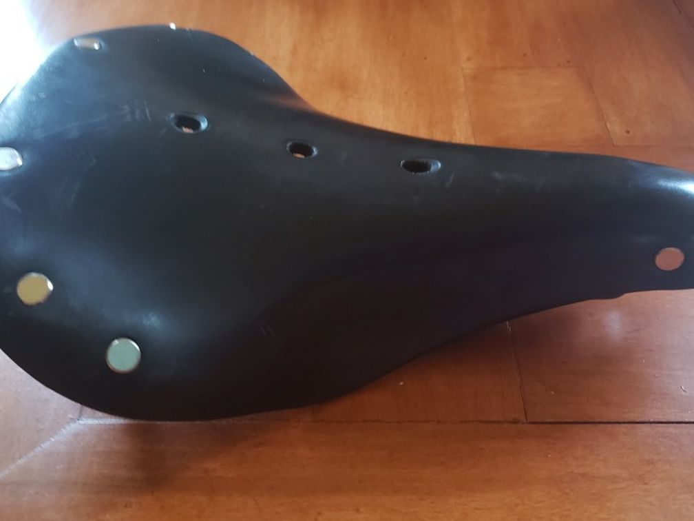 Brooks B17 saddle