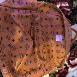 👜 Luxury-Style Backpacks – (Set of 2)