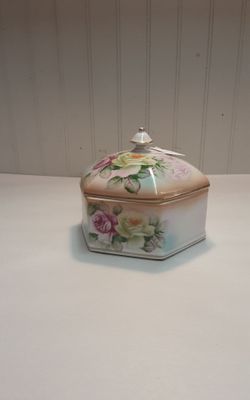 Vintage RS Russian Hexagon Porcelain Box W/Lid- Located in Shelton
