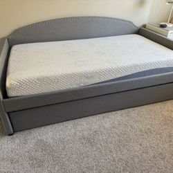 Twin Size Bed W/Trundle 