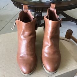 Universal Thread Boots
