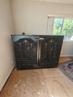 Free! Large vintage Cabinet